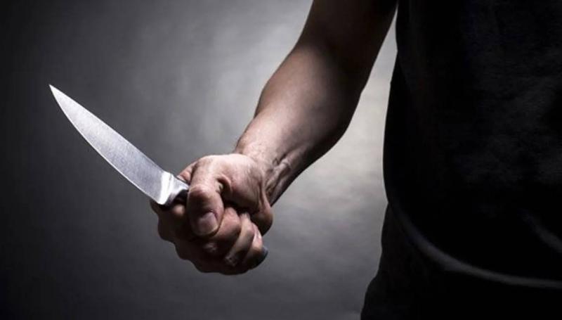 طعنها خطيبها السابق بعد أن رفضت العودة إليه