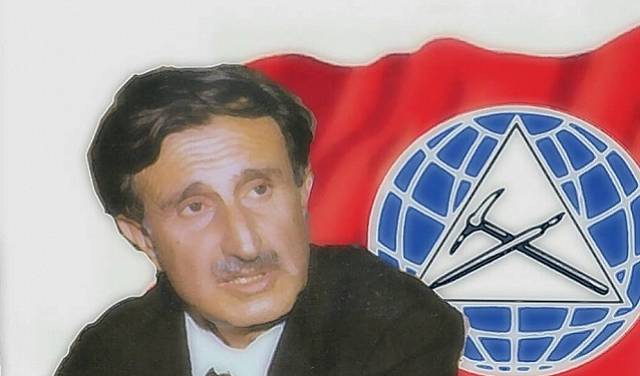 محمود عباس يشيد بمواقف 
