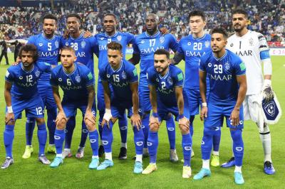 أسطورة النصر يرشح الهلال للتتويج ببطولة النخبة