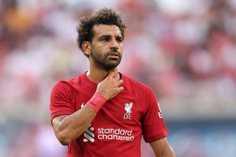 صلاح يتحكم في مستقبل نجم ليفربول.. برشلونة أم السعودية؟