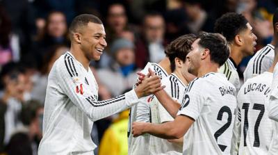 اسمان لامعان بين حفنة مدافعين على طاولة ريال مدريد