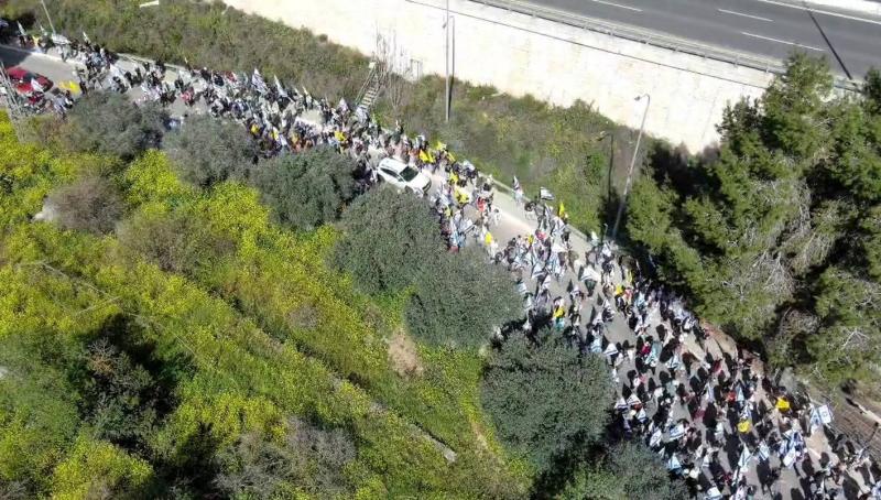 الآلاف يتظاهرون في إسرائيل ضد حكومة نتنياهو   (فيديو)