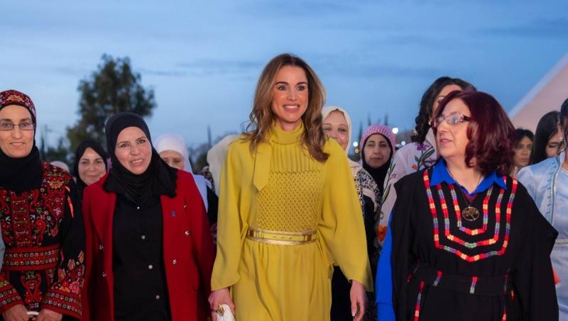 الملكة رانيا في إفطار محافظة مادبا تثني على روح الوحدة بين المسلمين والمسيحيين