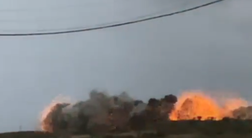 الجيش الإسرائيلي يفجر مبنى المستشفى التركي وسط قطاع غزة (فيديو)