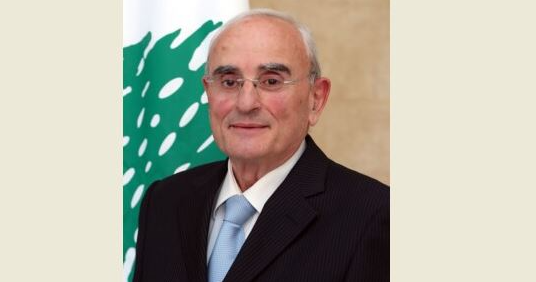 وزير الدفاع يتابع التطورات الميدانية على الحدود الشمالية الشرقية