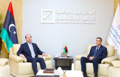 العراق وليبيا يبحثان تبادل الخبرات في إدارة الانتخابات