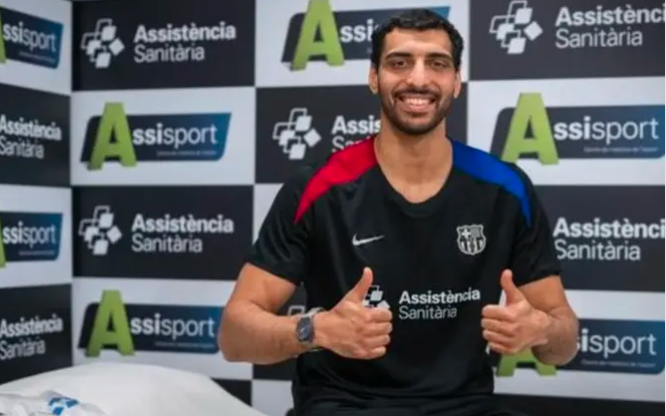 برشلونة يضم لاعباً مصرياً حتى 2027