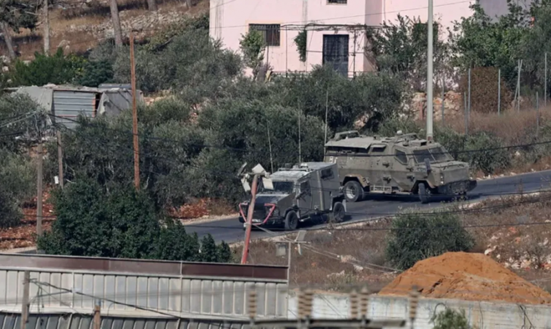 إصابة 3 فلسطينيين في هجوم لمستوطنين على بلدة بالضفة الغربية