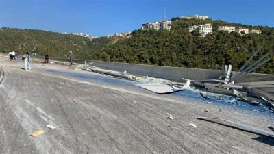 بالفيديو -4 جرحى بحادث سير مروّع على أوتوستراد المتن السريع