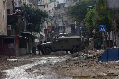 القوات الإسرائيلية تواصل حملتها في طولكرم