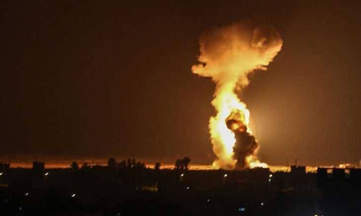 إسرائيل تستهدف بالصواريخ مناطق في سوريا.. ومقتل 4 جنود