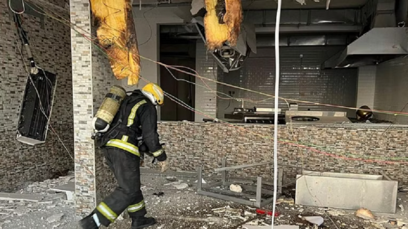 انهيار سقف مطعم على الزبائن في الكويت