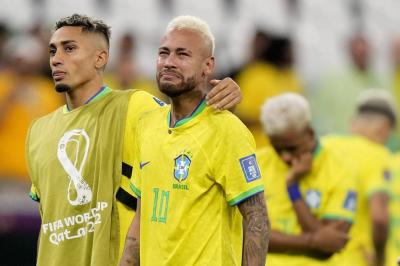 الاتحاد البرازيلي: بطاقة صفراء لأي لاعب يقف على الكرة