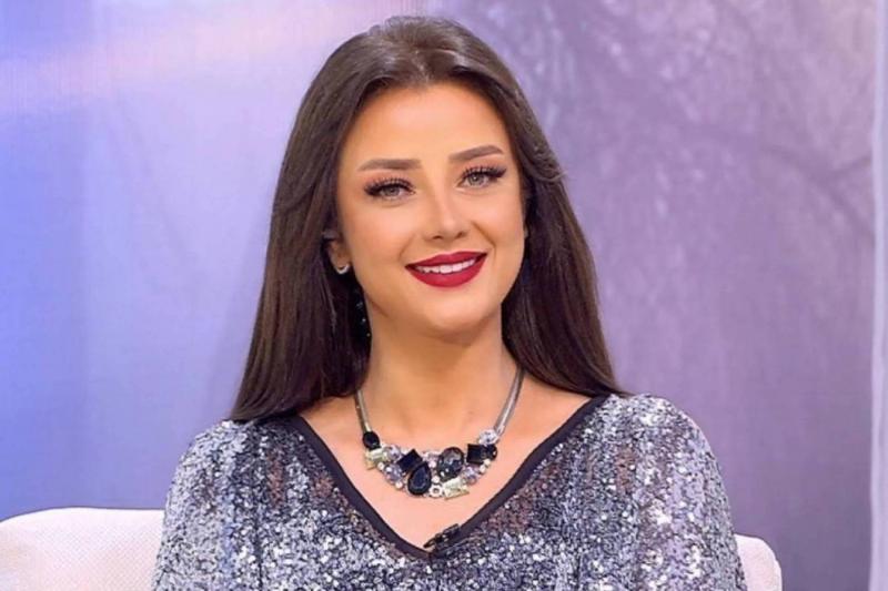 رضوى الشربيني في قفص الإتهام.. قذف وتشهير!