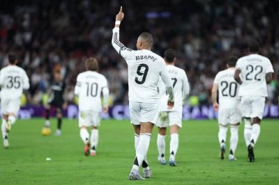 مبابي يكشف علاقته برئيس ريال مدريد بعد فشل انتقاله في 2022