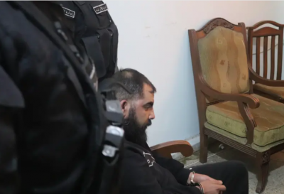 ملاحقة فلول الأسد .. القبض على مسؤول 