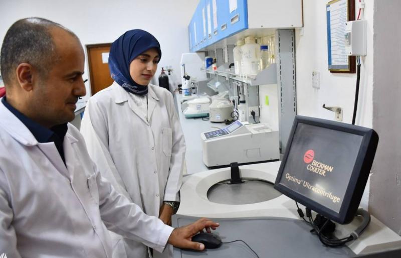 في العراق.. طالبة من الديوانية تخترع لقاحاً يحافظ على الثروة الحيوانيّة