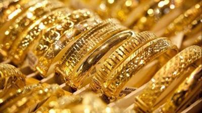 إرتفاع قياسي للذهب مع تراجع الدولار