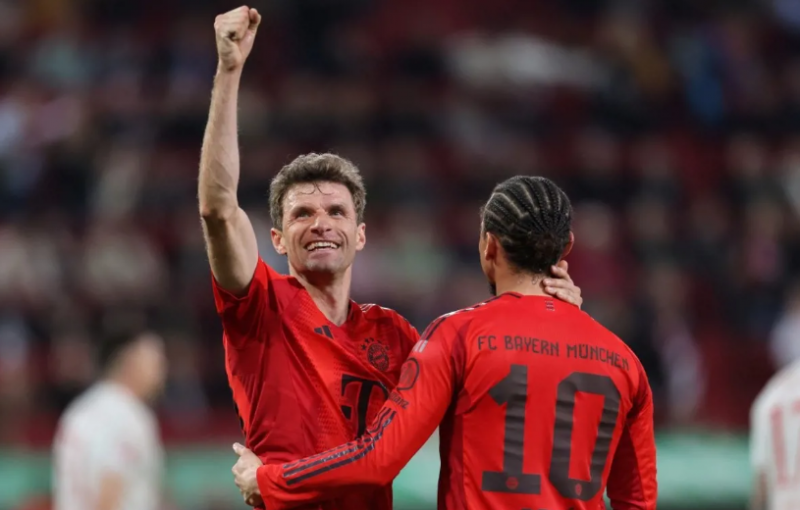مولر يطارد رقمين قياسيين في كلاسيكو ألمانيا