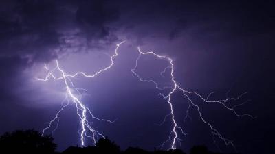 69 قتيلاً  بعواصف رعدية وصواعق في الهند والنيبال