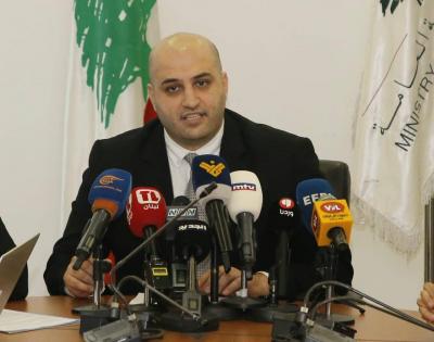 وزير الصحة يتسلم هبة مستلزمات لغسيل الكلى من الصحة العالمية