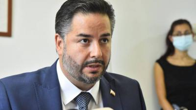 قرار قضائي بتعليق إنتساب أمين سلام إلى نقابة المحامين