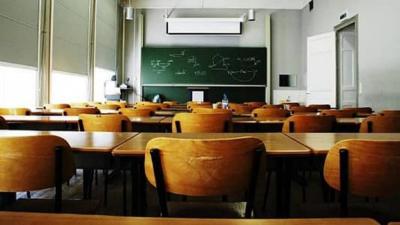 إضراب الأساتذة مستمر.. لا مدارس غداً