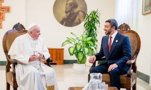 عبدالله بن زايد: سيظل إرث البابا فرنسيس مصدر إلهام للعالم