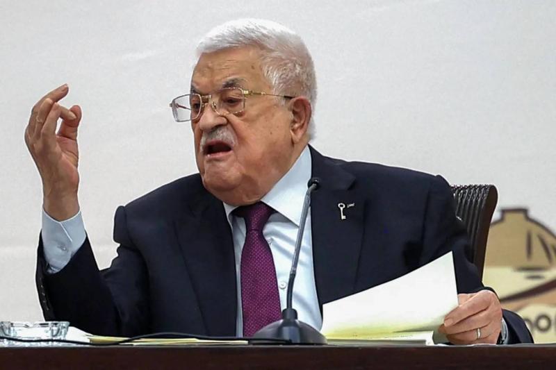 لماذا قرر محمود عباس استحداث منصب نائب لرئيس منظمة التحرير الفلسطينية؟