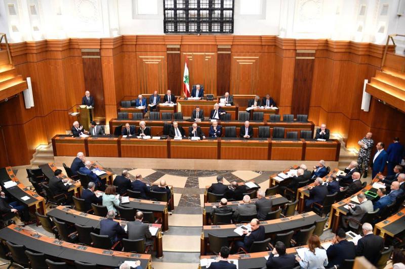 جلسة تشريعية تبحث البلديات وتقر السرية المصرفية