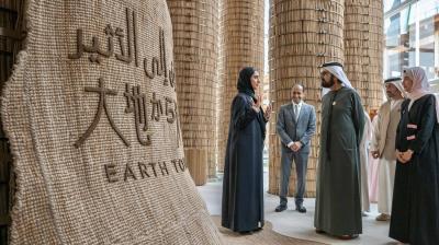 محمد بن راشد يزور جناح الإمارات في 