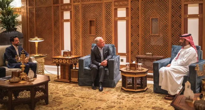 ولي العهد السعودي يستقبل ملك الأردن