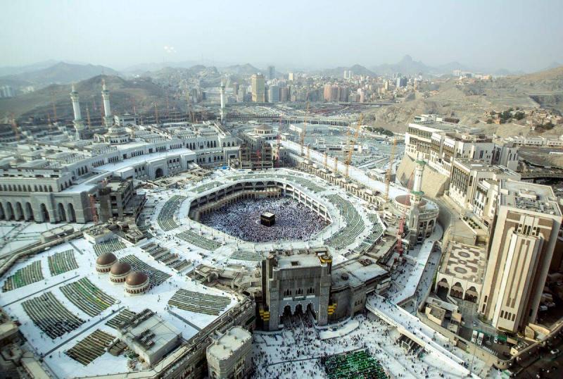 السعودية.. قرار منع دخول المُقيمين إلى مكة يدخل حيز التنفيذ