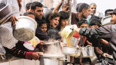 إسرائيل تمنع وصول المساعدات إلى غزة منذ 7 أسابيع