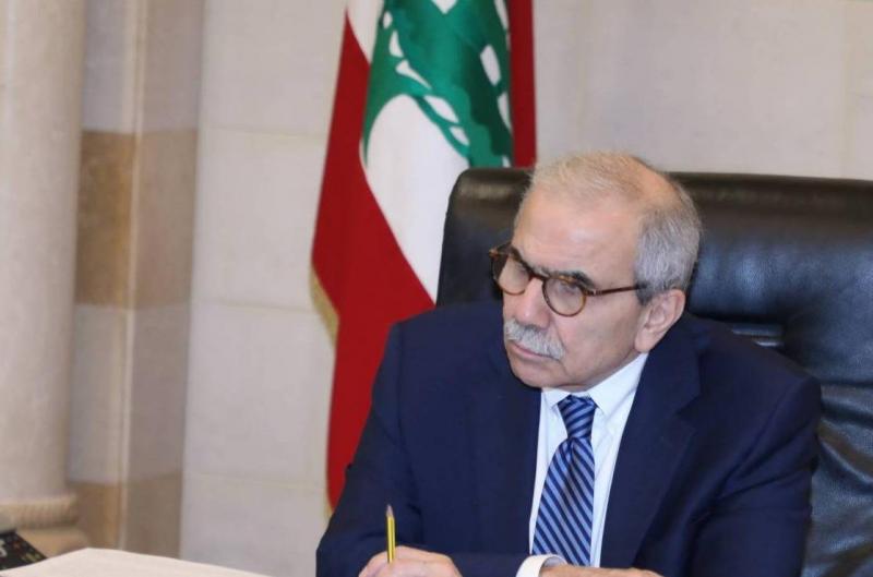 سلام: مطار القليعات يحظى باهتمام شركات أجنبية