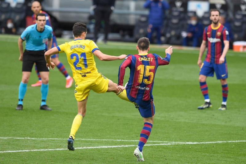 هشاشة دفاع برشلونة تكلفه حلمه الأوروبي