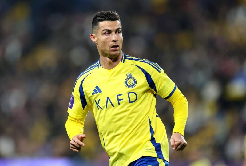 رونالدو يضع 4 شروط للبقاء مع النصر