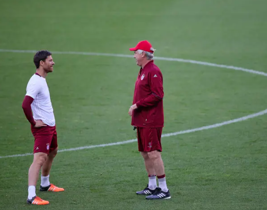 صحيفة تكشف: ألونسو اتفق مع ريال مدريد