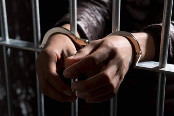 توقيف مروّجي مخدرات وضبط أسلحة في المنصورة