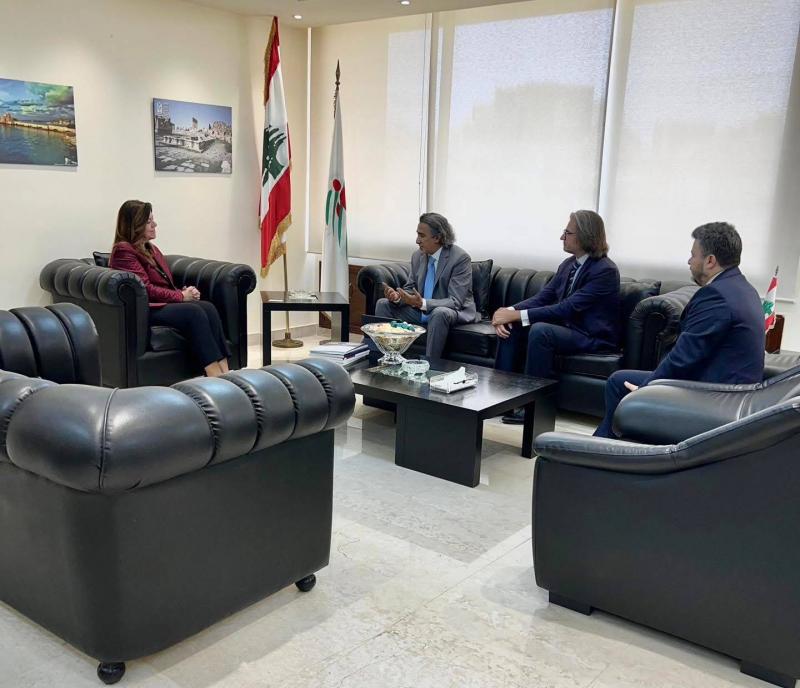 الوزيرة بايرقداريان تستقبل رئيس المركز الدولي للأمن الرياضي