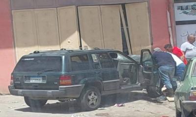 ضحية بعد اصطدام سيارة بواجهة محل في عكار