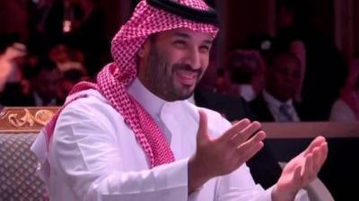بالفيديو.. ردّة فعل محمد بن سلمان على إعلان ترامب رفع العقوبات عن ‏سوريا