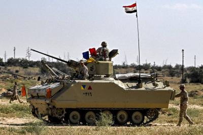 الجيش المصري يعلن سقوط طائرة عسكرية ومقتل طاقمها
