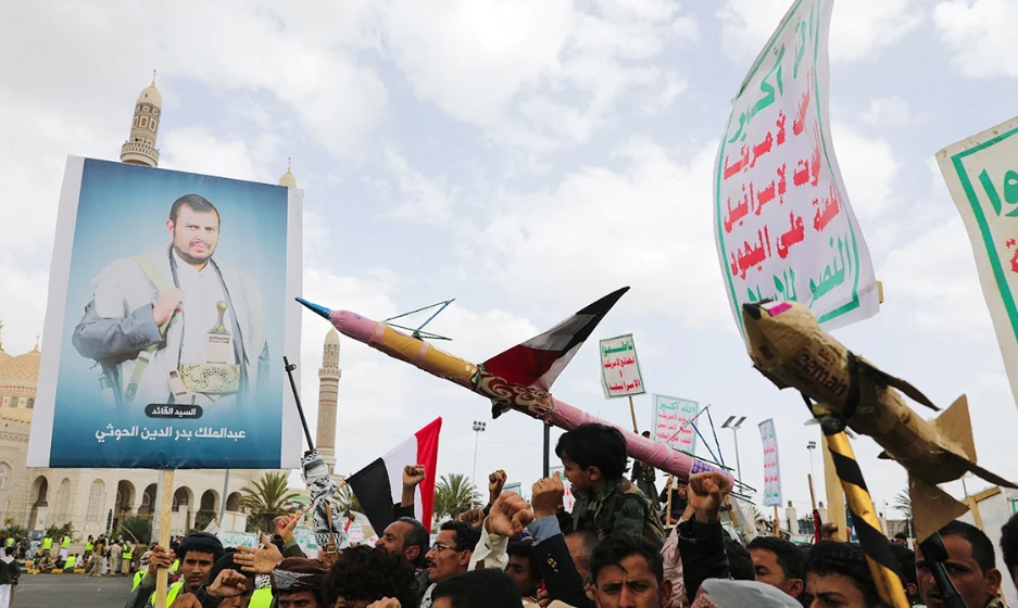 قيادي حوثي يدعو لإخلاء مطار بن غوريون: "سنزوركم قريباً"!