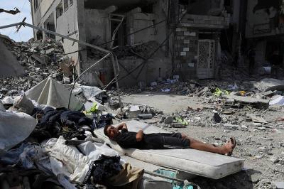 قتلى ومفقودون.. هجمات إسرائيلية واسعة على غزة