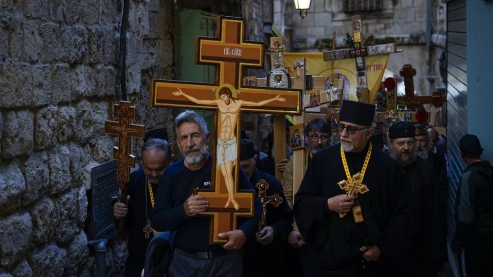 المسيحيون بين الغياب والتغييب والحلّ بتركيبة مطوّرة
