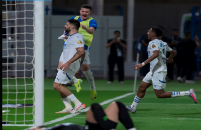 الهلال يحقق فوزا دراميا على الفتح في الدوري السعودي