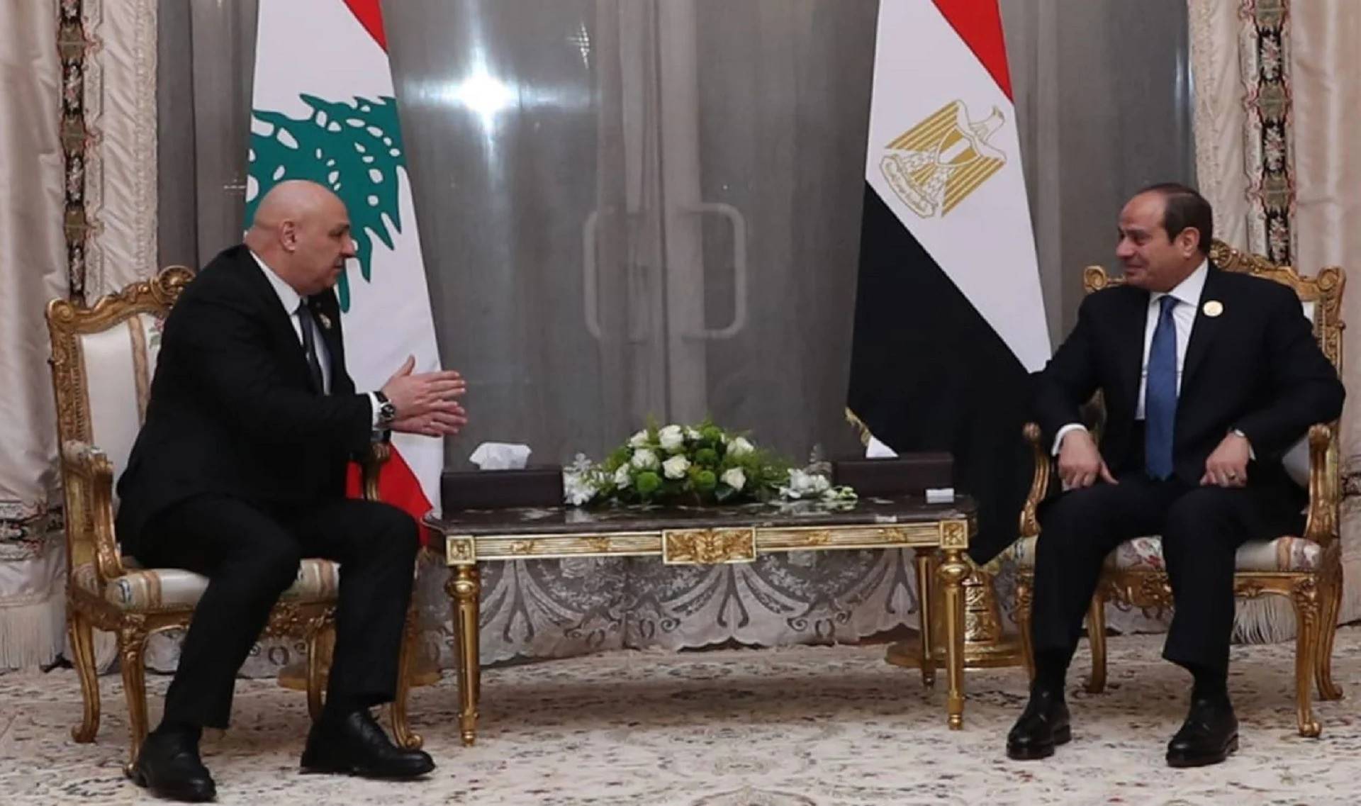 عون إلى القاهرة اليوم... وقمة بغداد لتعويم اتفاق الهدنة بين لبنان وإسرائيل