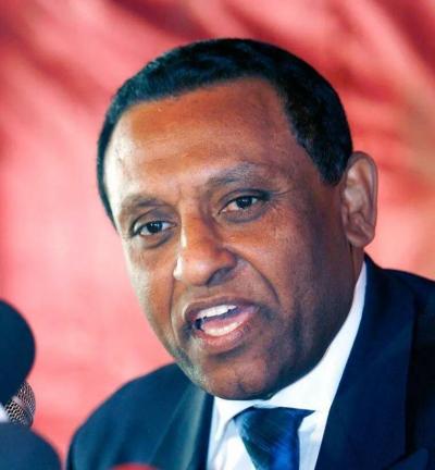 من هو كامل إدريس رئيس وزراء السودان الجديد؟