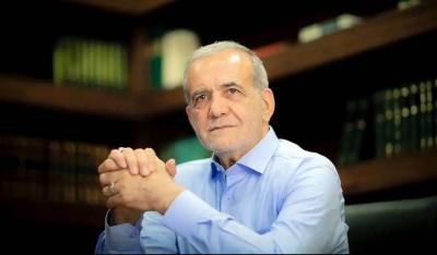 الرئيس الإيراني: سندافع عن حقنا النووي ولن نرضخ للضغوط